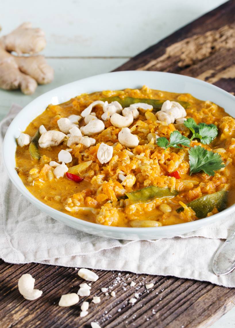 Blumenkohlcurry mit Cashewkernen