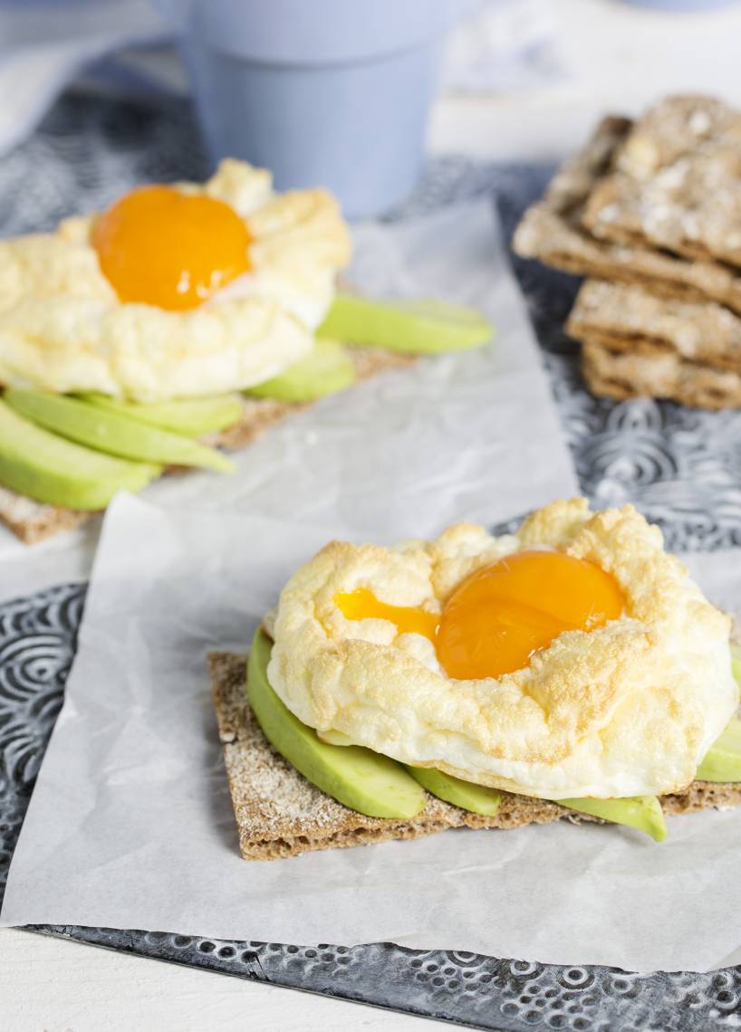 Cloud Eggs mit Avocado