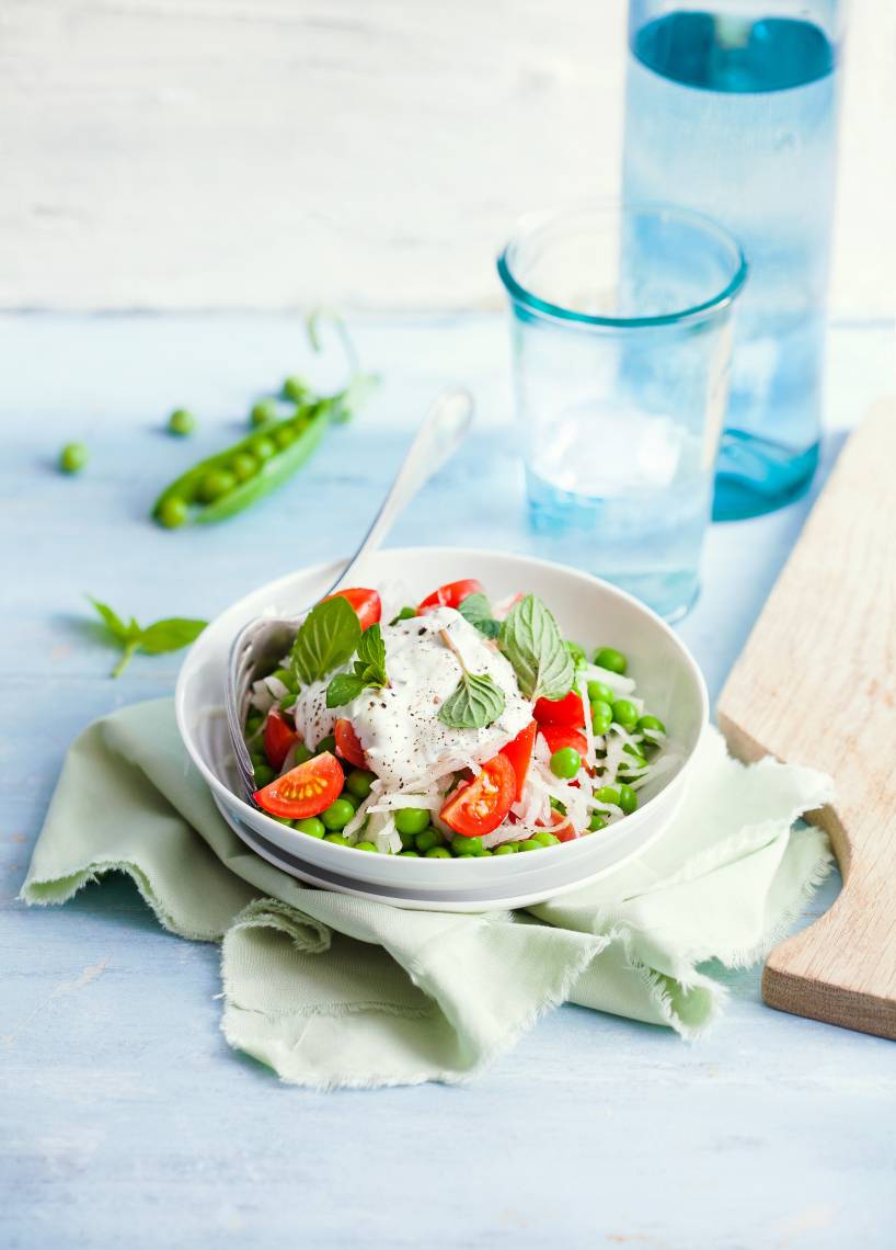 Erbsensalat mit Minz-Joghurtsoße