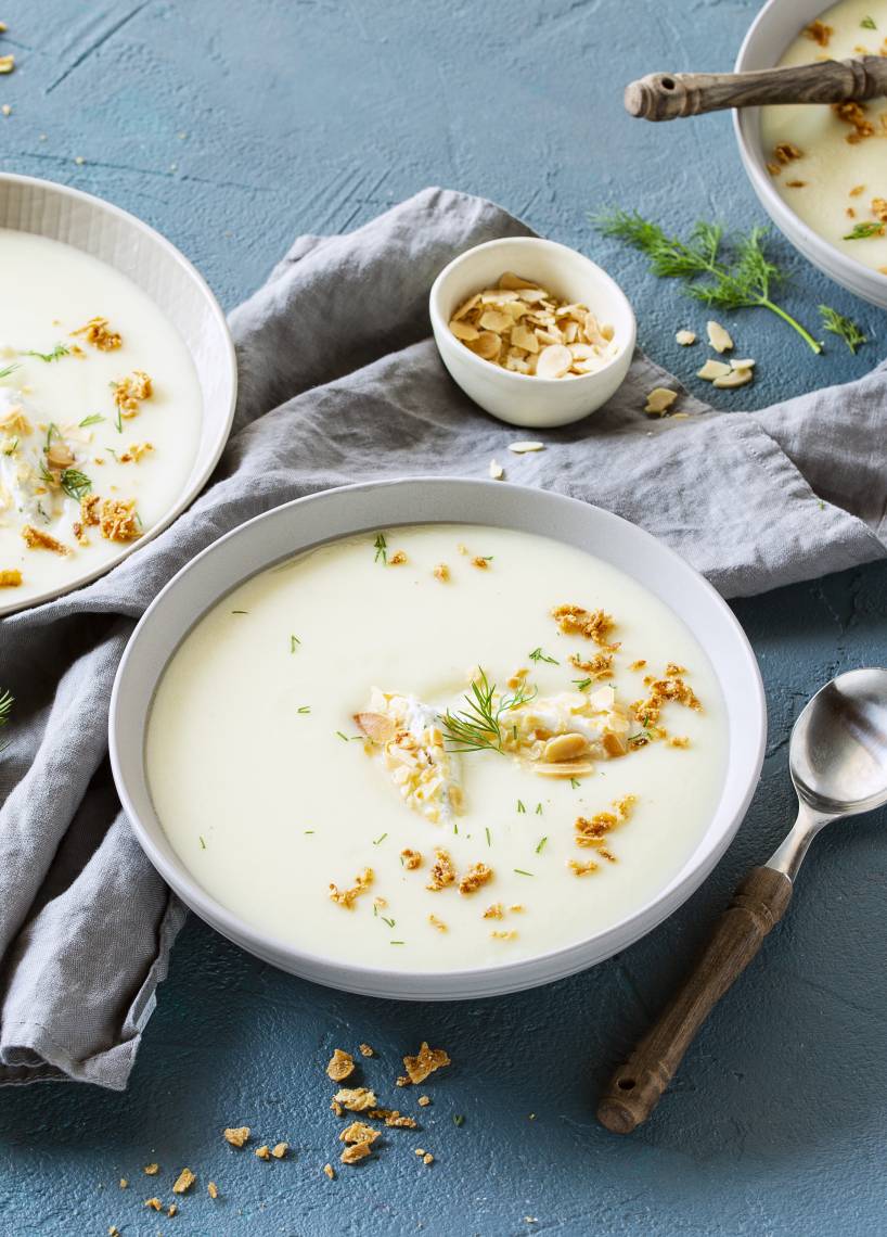 Kartoffel-Selleriesuppe mit Frischkäsenocken