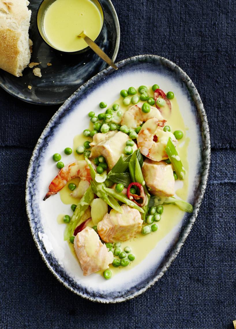 Lachs und Garnelen mit Wermutsoße