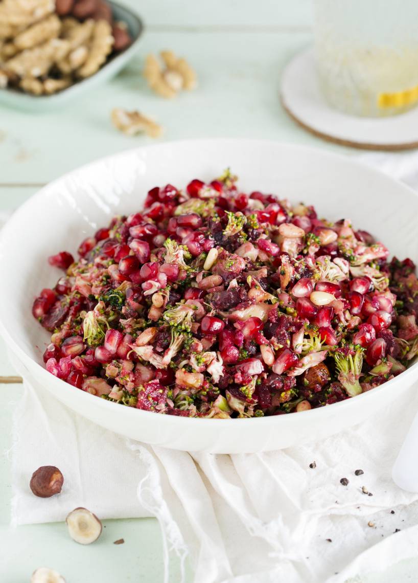 Rote-Bete-Brokkoli-Salat mit Granatapfelkernen