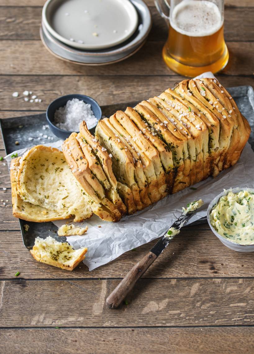 Zupf-Brezn mit Schnittlauchbutter