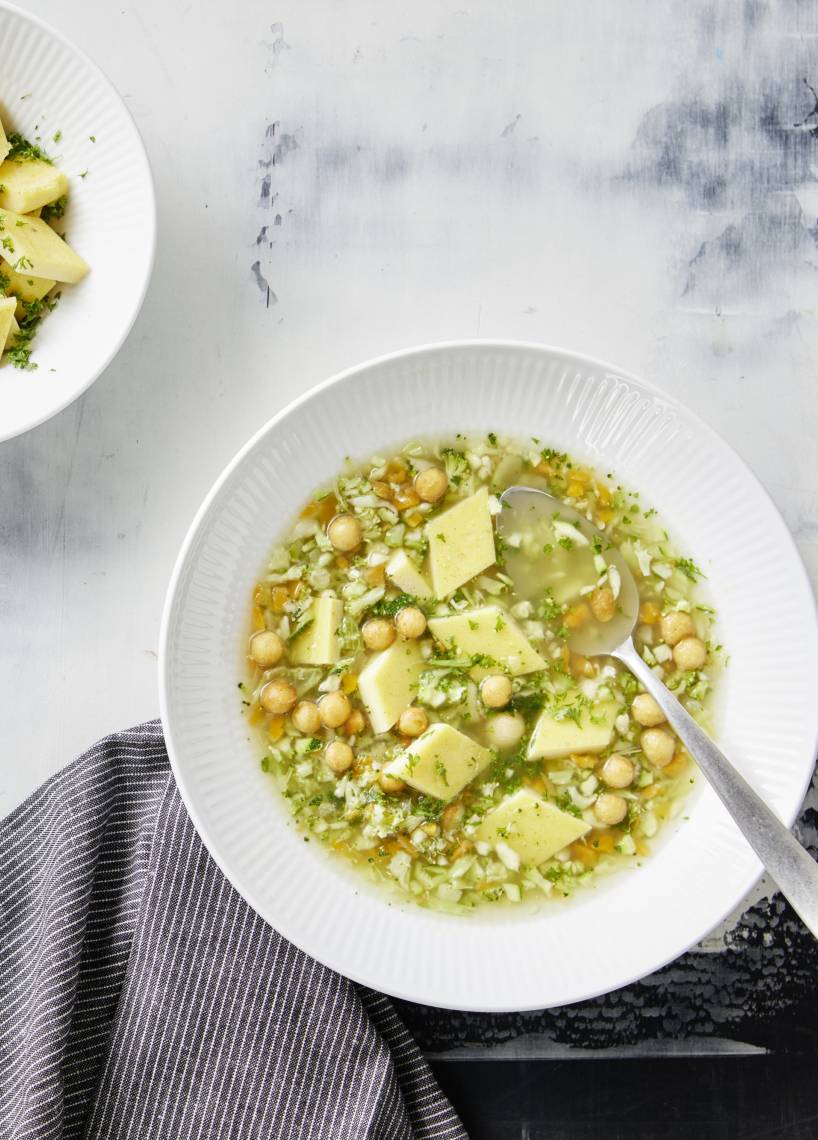 Gemüse-Eierstich-Suppe