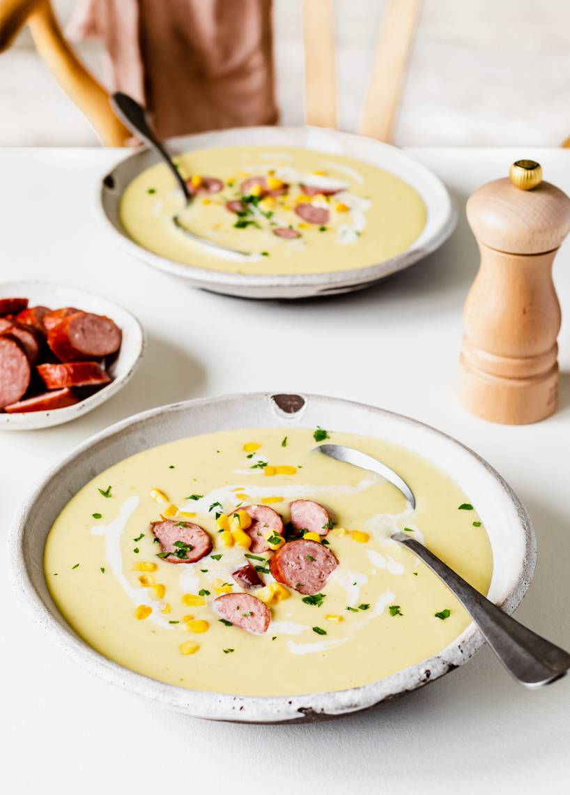 Kartoffel-Mais-Suppe mit Kohlwurst
