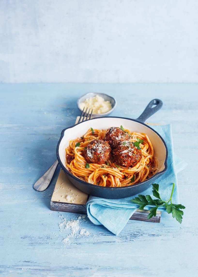 Pasta mit Bolognese-Bällchen