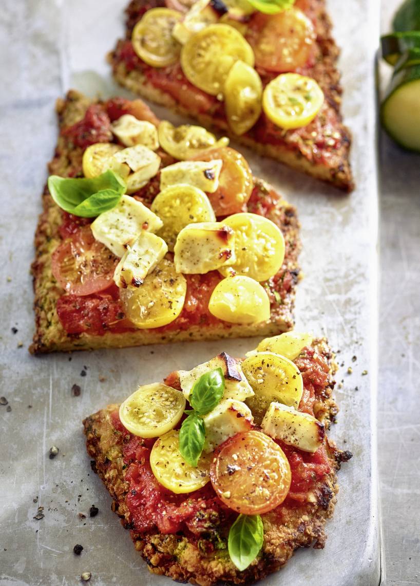 Pizza mit Zucchiniboden