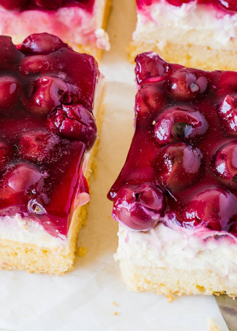 Schmandkuchen mit Kirschen vom Blech