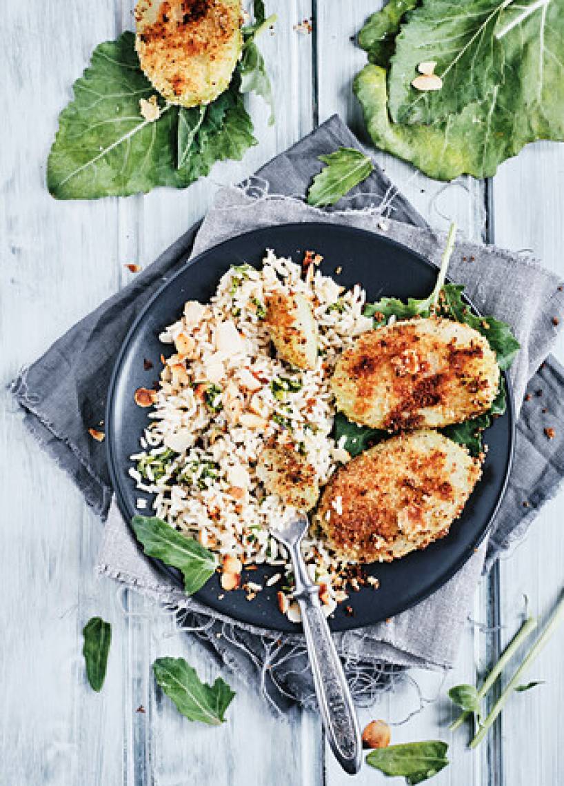 Kohlrabischnitzel mit Reissalat