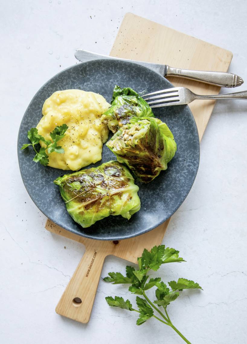 Vegetarische Kohlrouladen mit Schmandkartoffeln